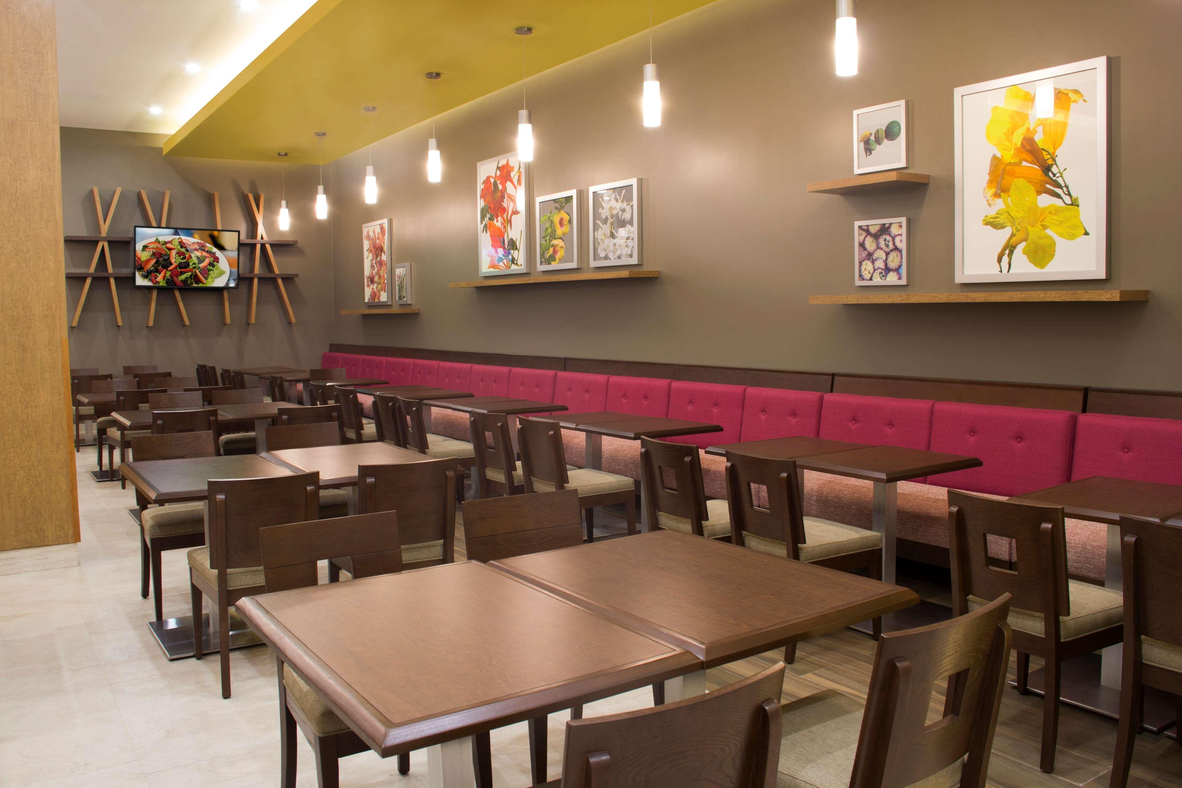 Hampton By Hilton Hotel 3*