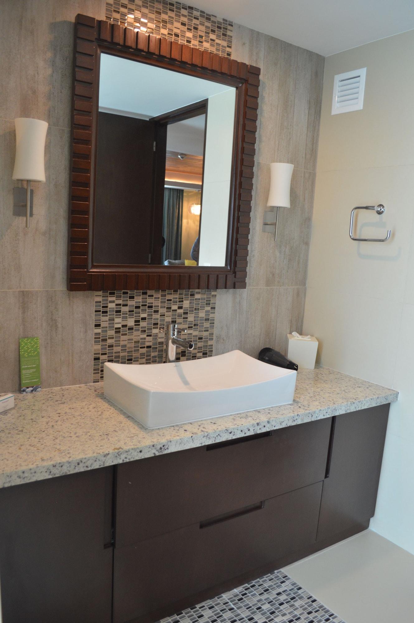Hotel Hampton By Hilton 3*