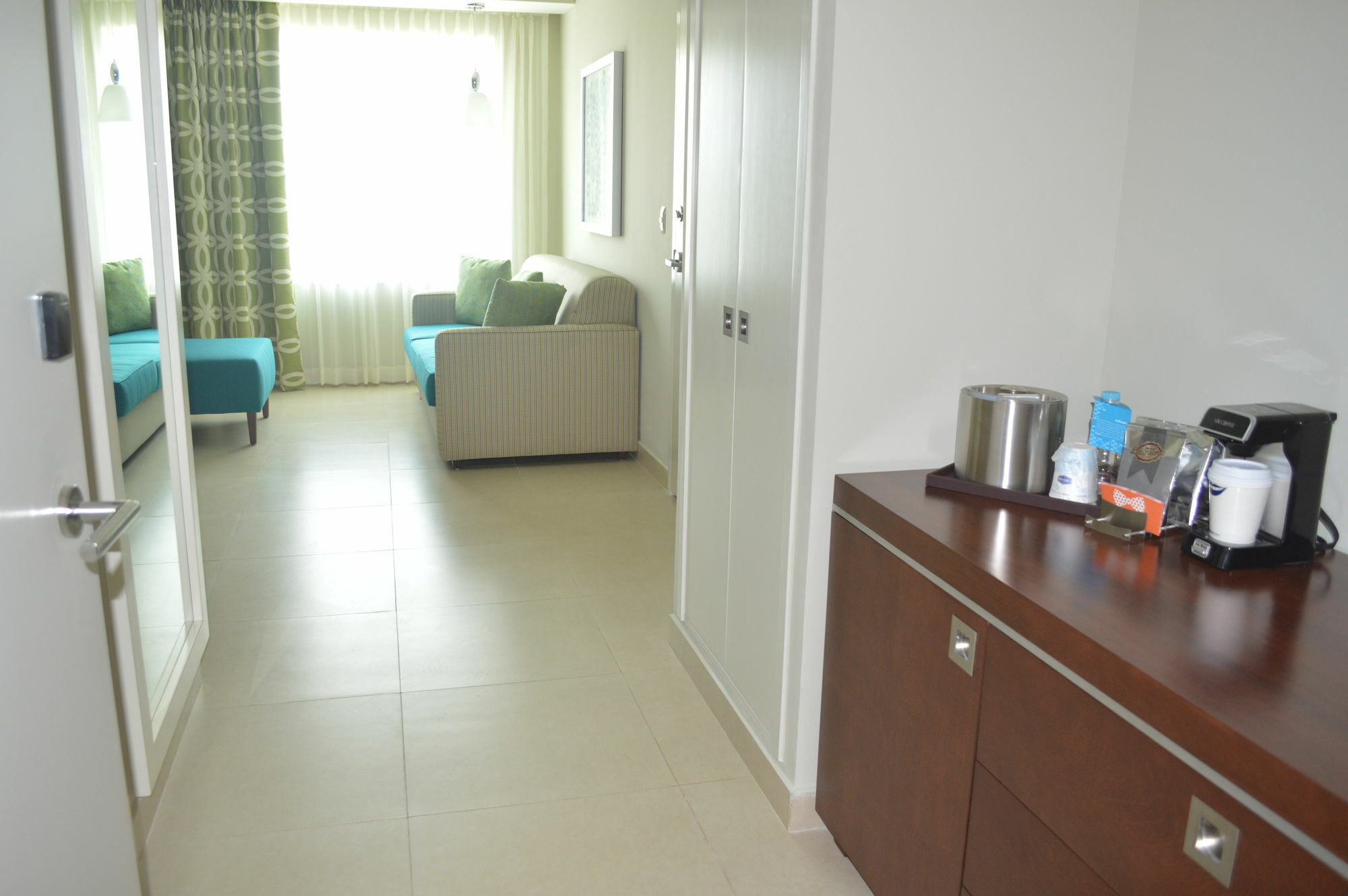 Hampton By Hilton Hotel