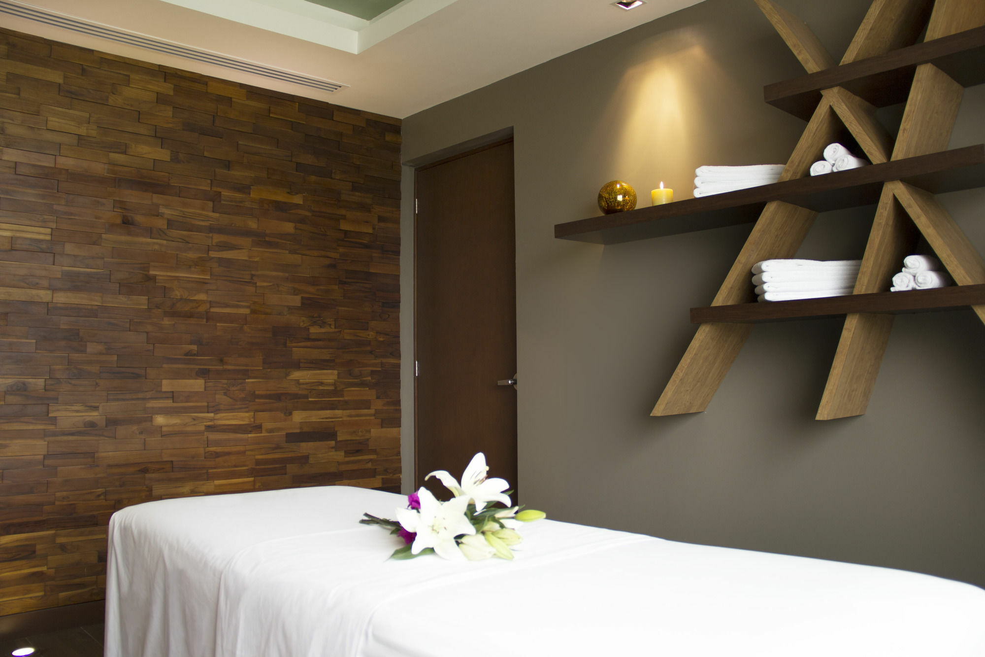 Hampton By Hilton